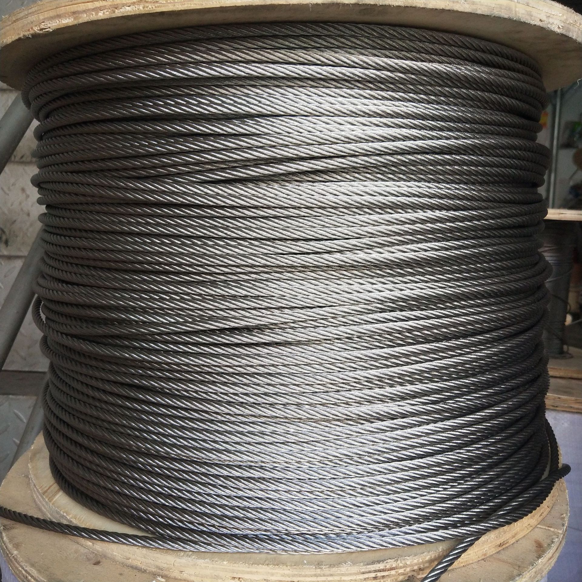 حبل سلكي من الفولاذ المقاوم للصدأ 7x7 0.5-6mm للاستخدام في حبل الغسيل والسياج