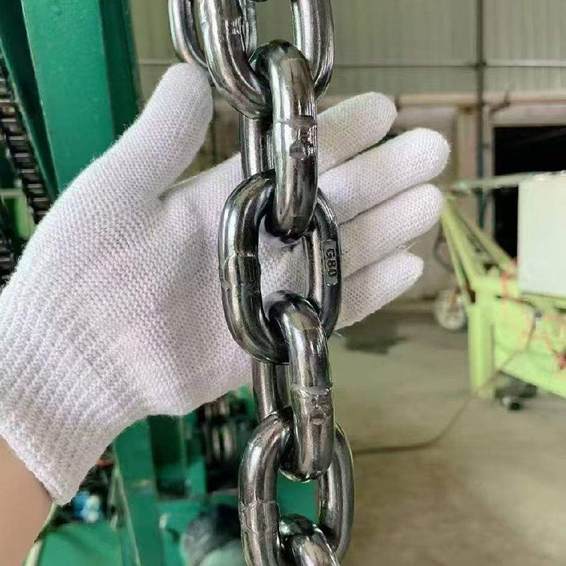 سلسلة رفع من سبائك الفولاذ سوداء شديدة التحمل NACM90 EN818-2 G80 بمقاسات 6mm 8mm 10mm