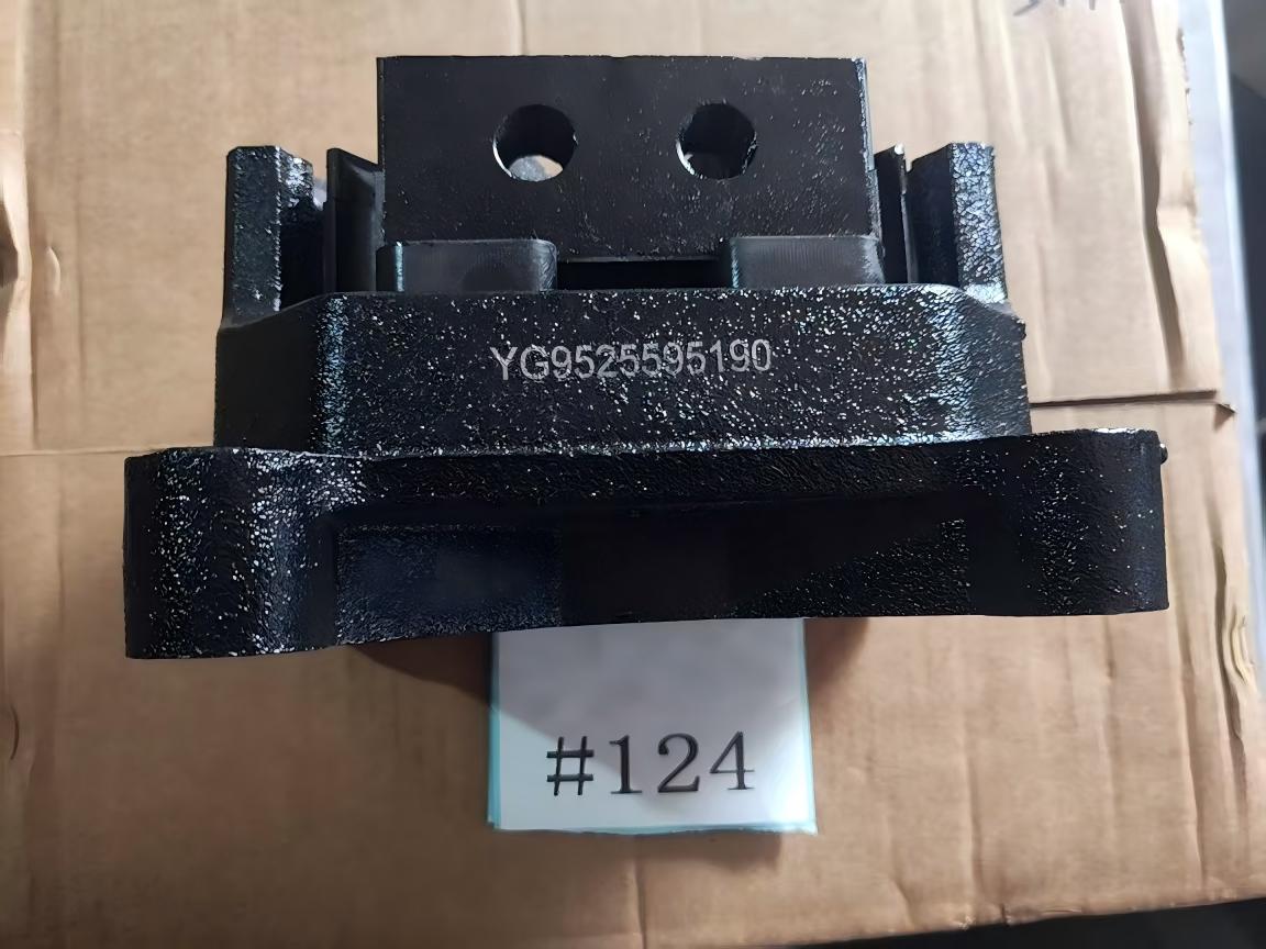 SINOTRUK HOWO NX دعامة خلفية للمحرك YG9525595190/1 مجموعة قاعدة المحرك الخلفية