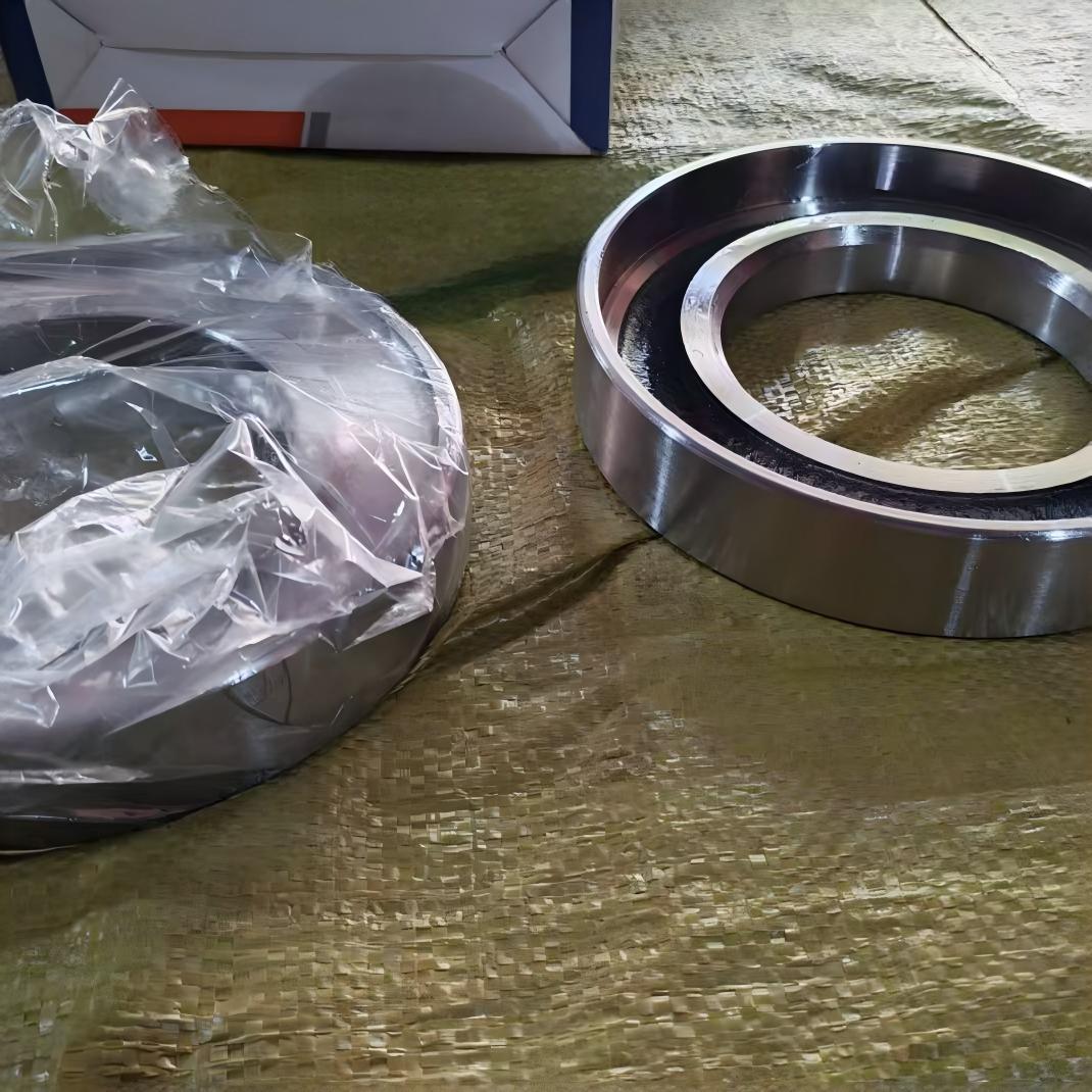 مباعد مقعد مانع زيت العجلة الخلفية SINOTRUK HOWO AC16 AZ9231340317 بدون حلقة O-Ring