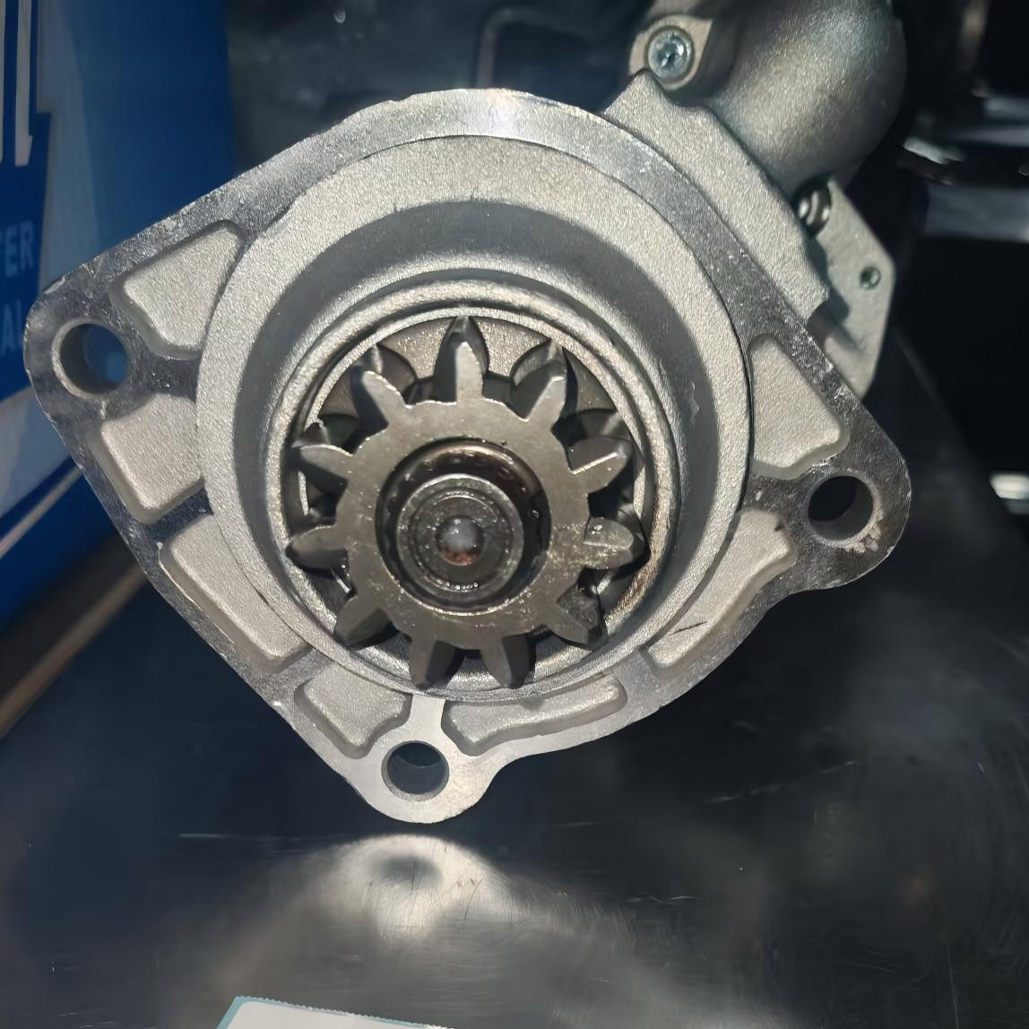 محرك بادئ تشغيل WEICHAI Bosch 612600090293 لمحرك WD615 WD10 24V 11T