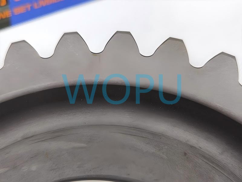 ترس AZ9981320130 الأسطواني لمحور HOWO AC16 لنظام ترس التفاضل في Sinotruk