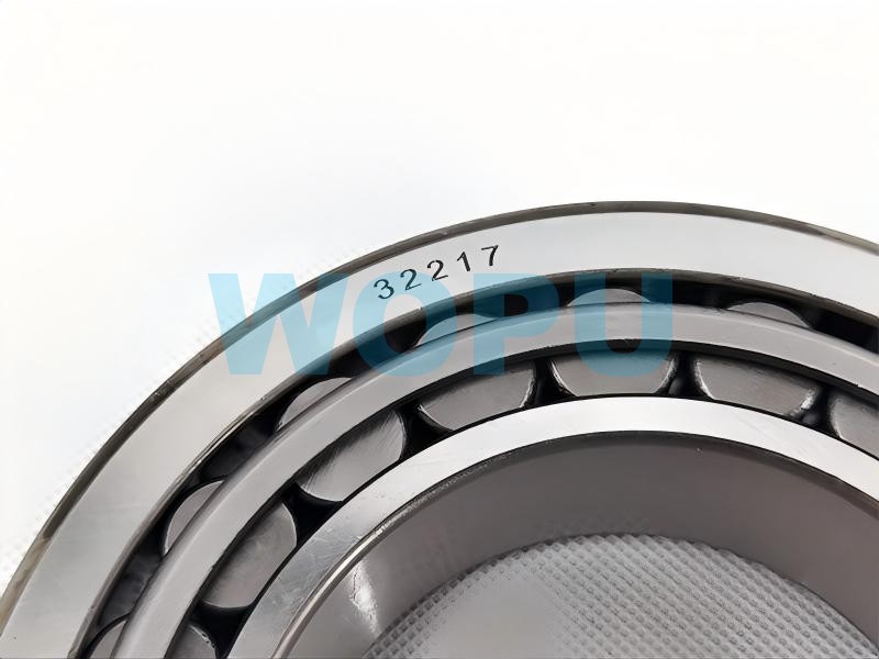 محمل أسطواني مخروطي لمركز العجلة 7517 / DS32217 / 32217 / 7517E لقطع غيار شاحنة SINOTRUK HOWO 153