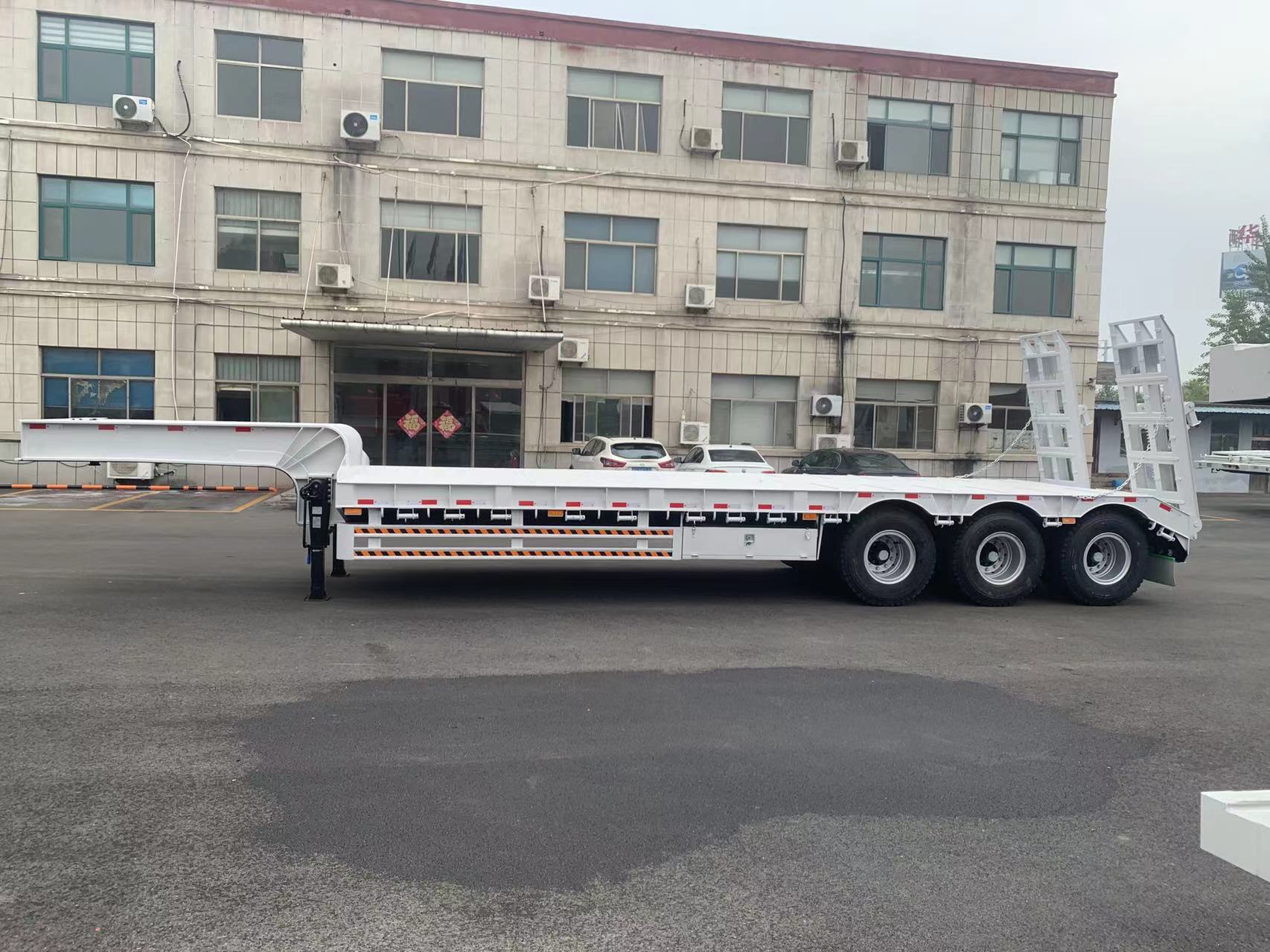 Trela la Shingo la Bukhu la Axles 3