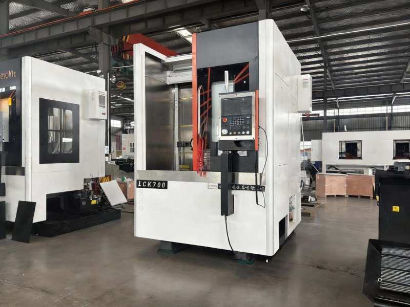 حل مخرطة CNC عمودية عالية الأداء لإنتاج محاور العجلات الكبيرة في إيران