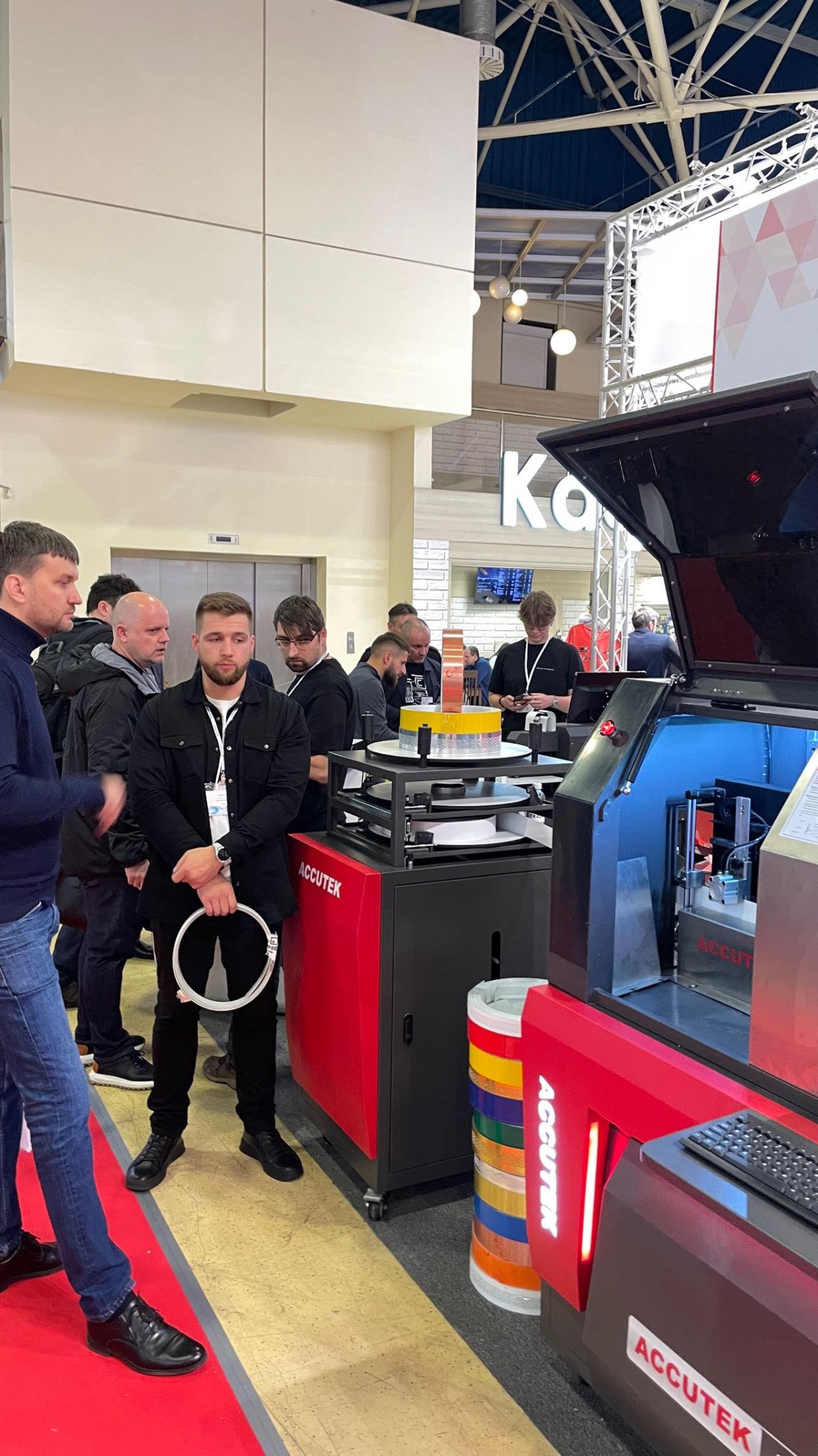 APPPEXPO 2026: عرض حلول ذكية لثني الحروف باستخدام CNC
