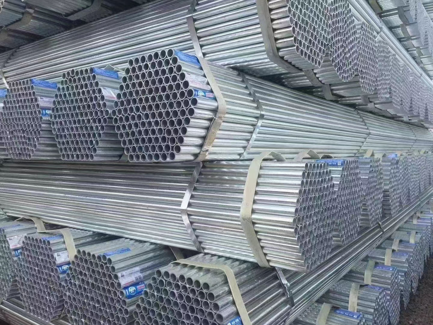 أنبوب دائري مجلفن DN25