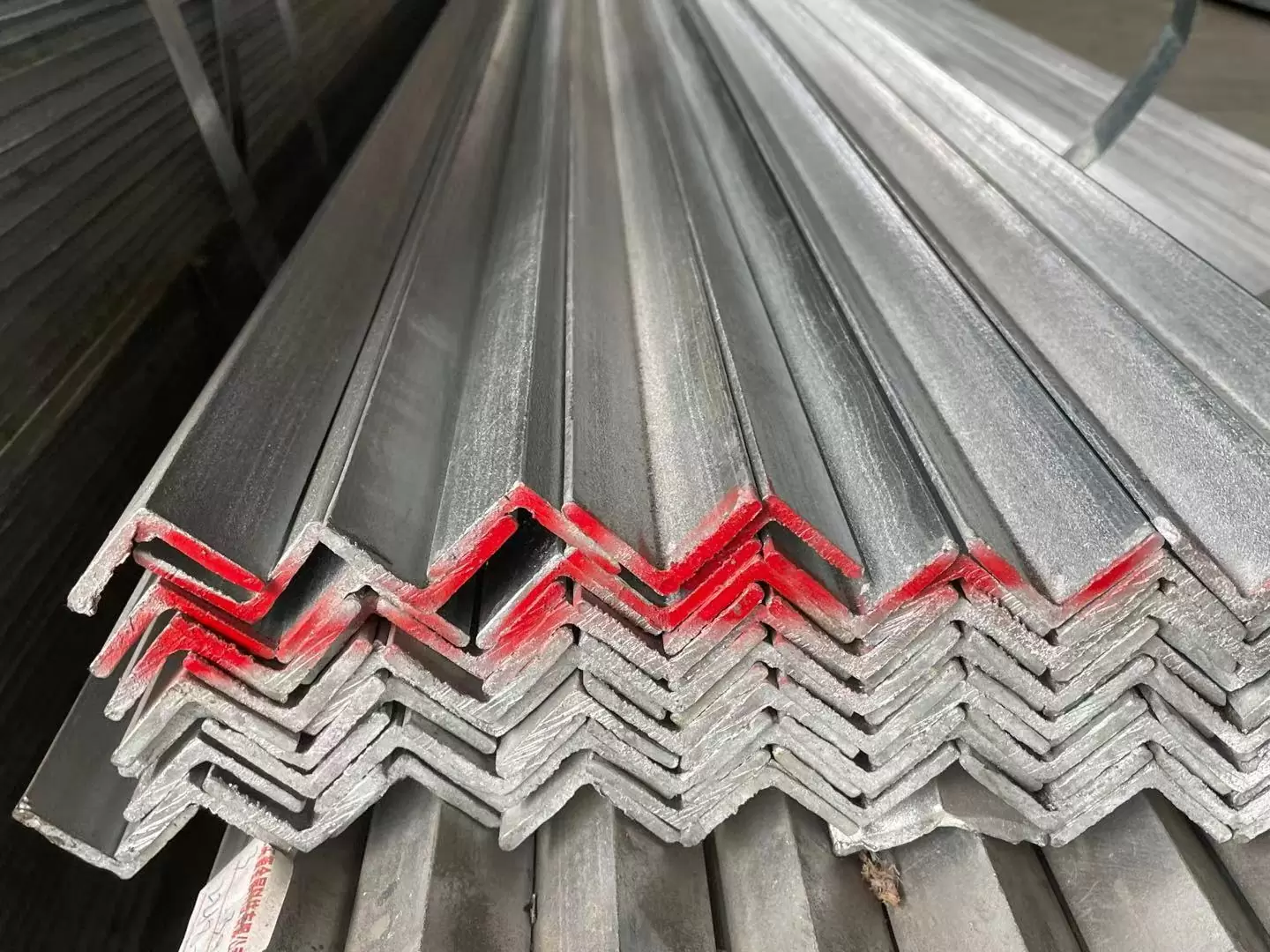 St52.4STP G38 galvanized angle steel