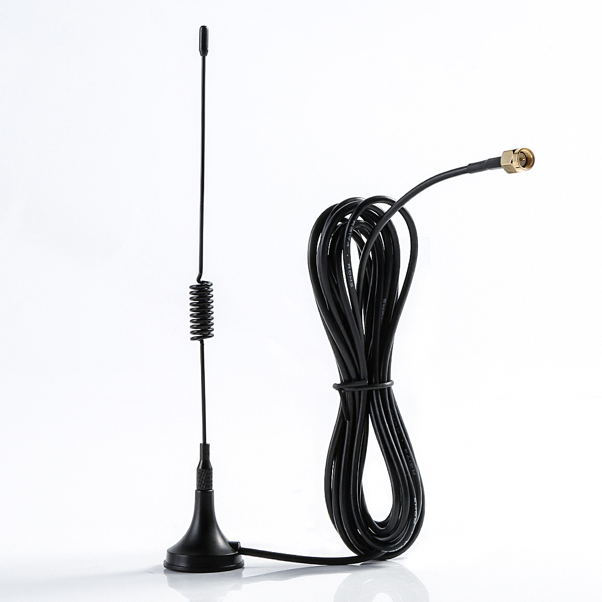 هل يمكن استخدام هوائيات 2.4GHz و5GHz بالتبادل؟