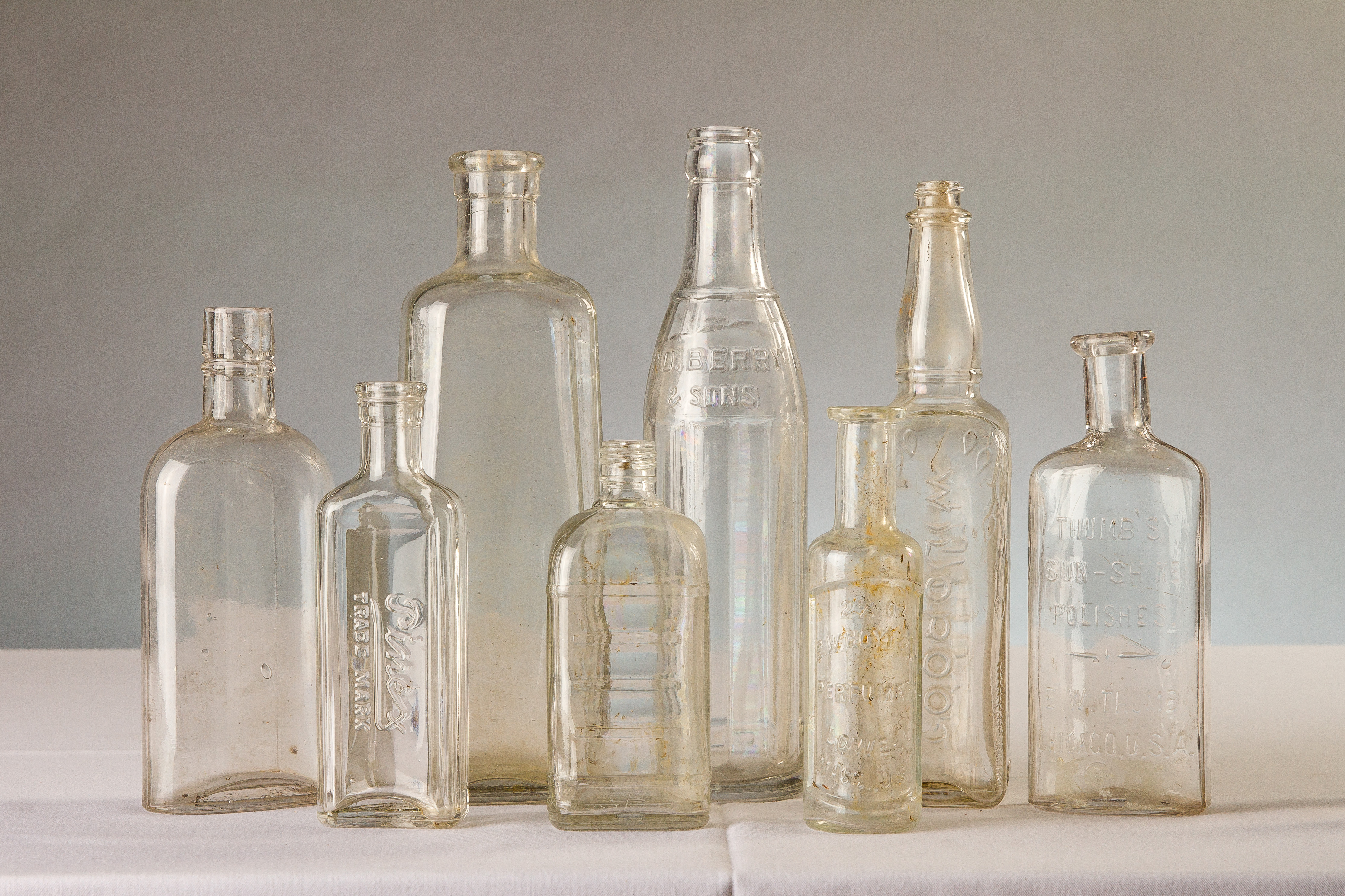 الفرق بين مادة الصوان الأبيض الكريستالي، مادة الصوان الأبيض العالي