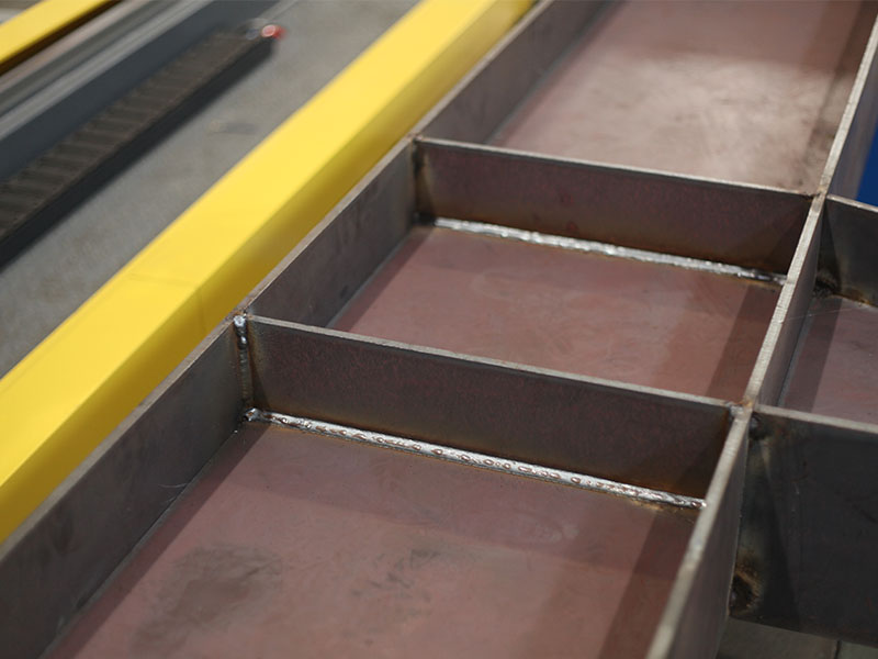 روبوت لحام نوع السكة الأرضية