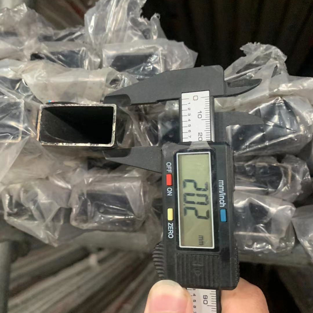  أنبوب مربع من الفولاذ المقاوم للصدأ 410/410S