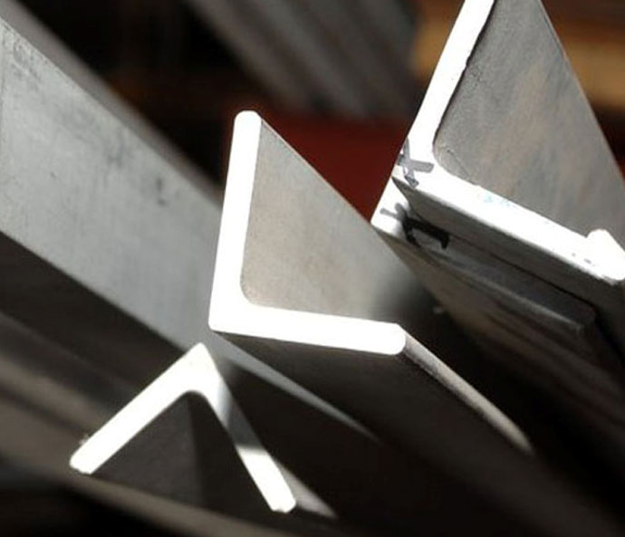 زاوية الفولاذ المقاوم للصدأ