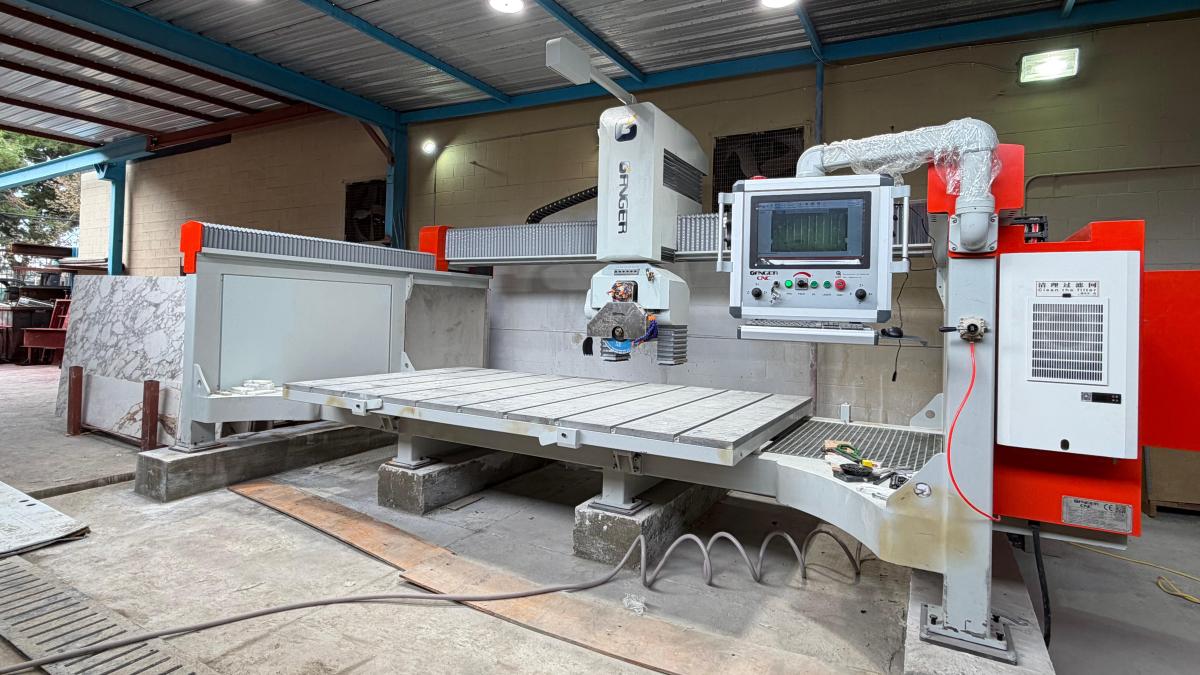 b49f341de4b85fdc5f7278e33f2ed2a3 اكتمل تركيب وتدريب ماكينة CNC للحجر في الموقع بالولايات المتحدة الأمريكية، والعميل راضٍ للغاية
