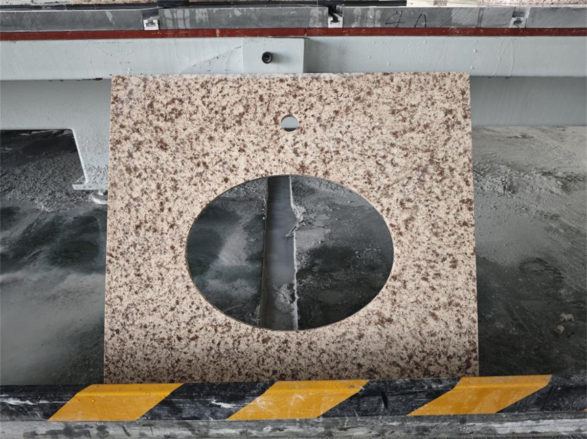 منشار الجسر ذو 4 محاور GQ-3220BM (4+1)