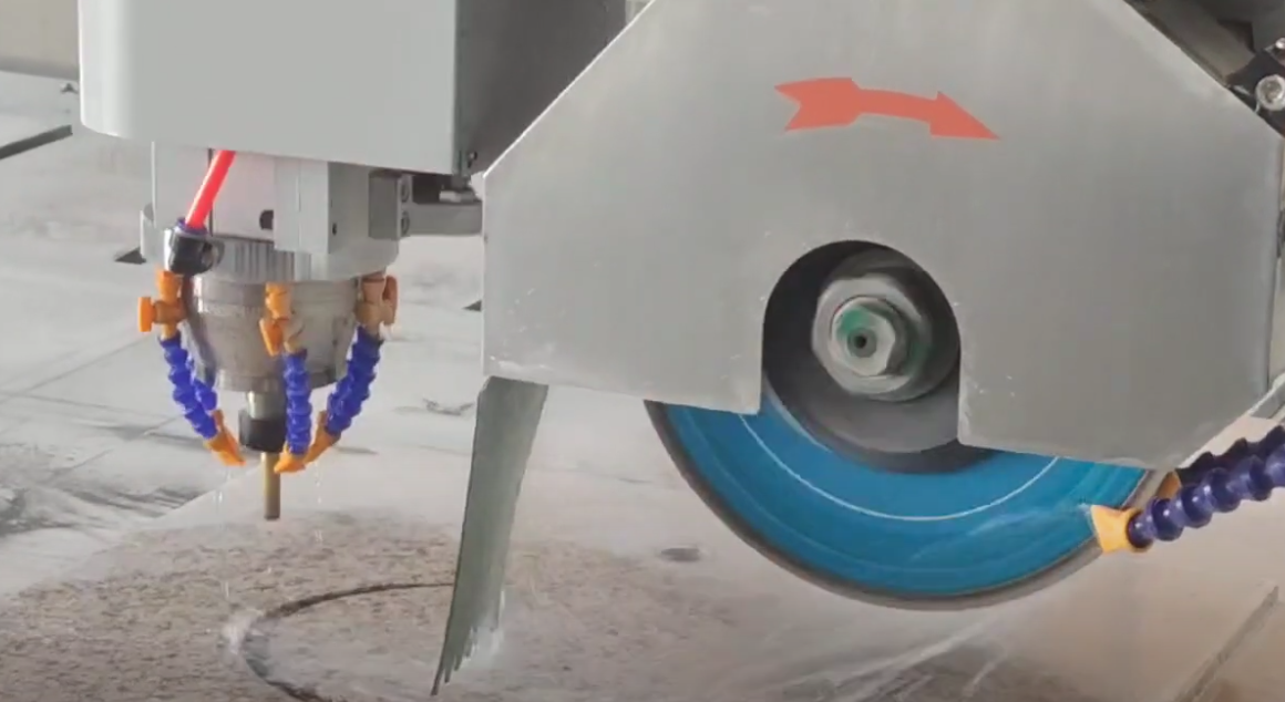 منشار الجسر 4 محاور GQ-3220BM