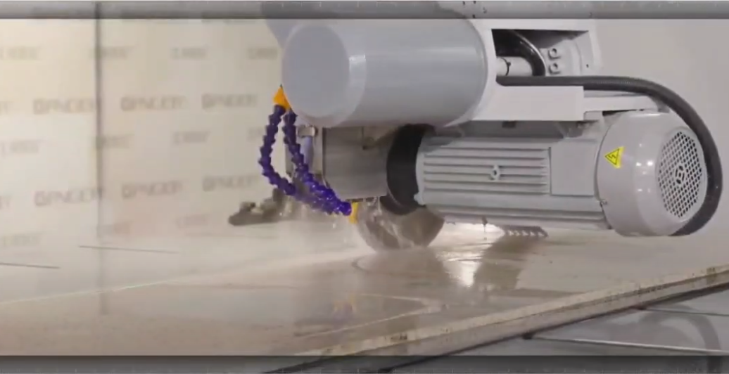 منشار جسري رباعي المحاور GQ-3220H