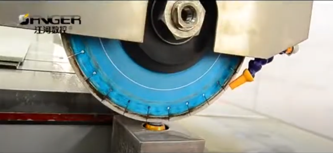 منشار جسري بخمسة محاور GQ-3220C