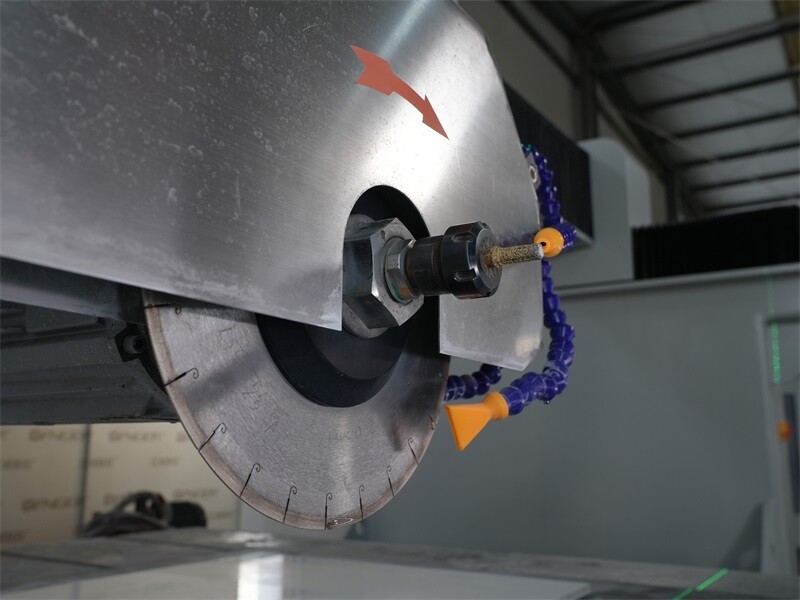 منشار الجسر بخمس محاور GQ-3220D