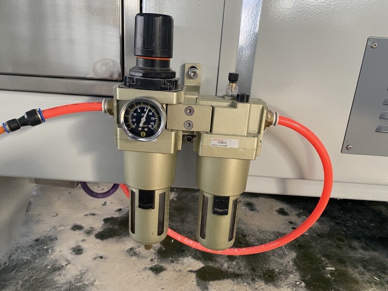 جهاز توجيه CNC للأسطح GSY-74D