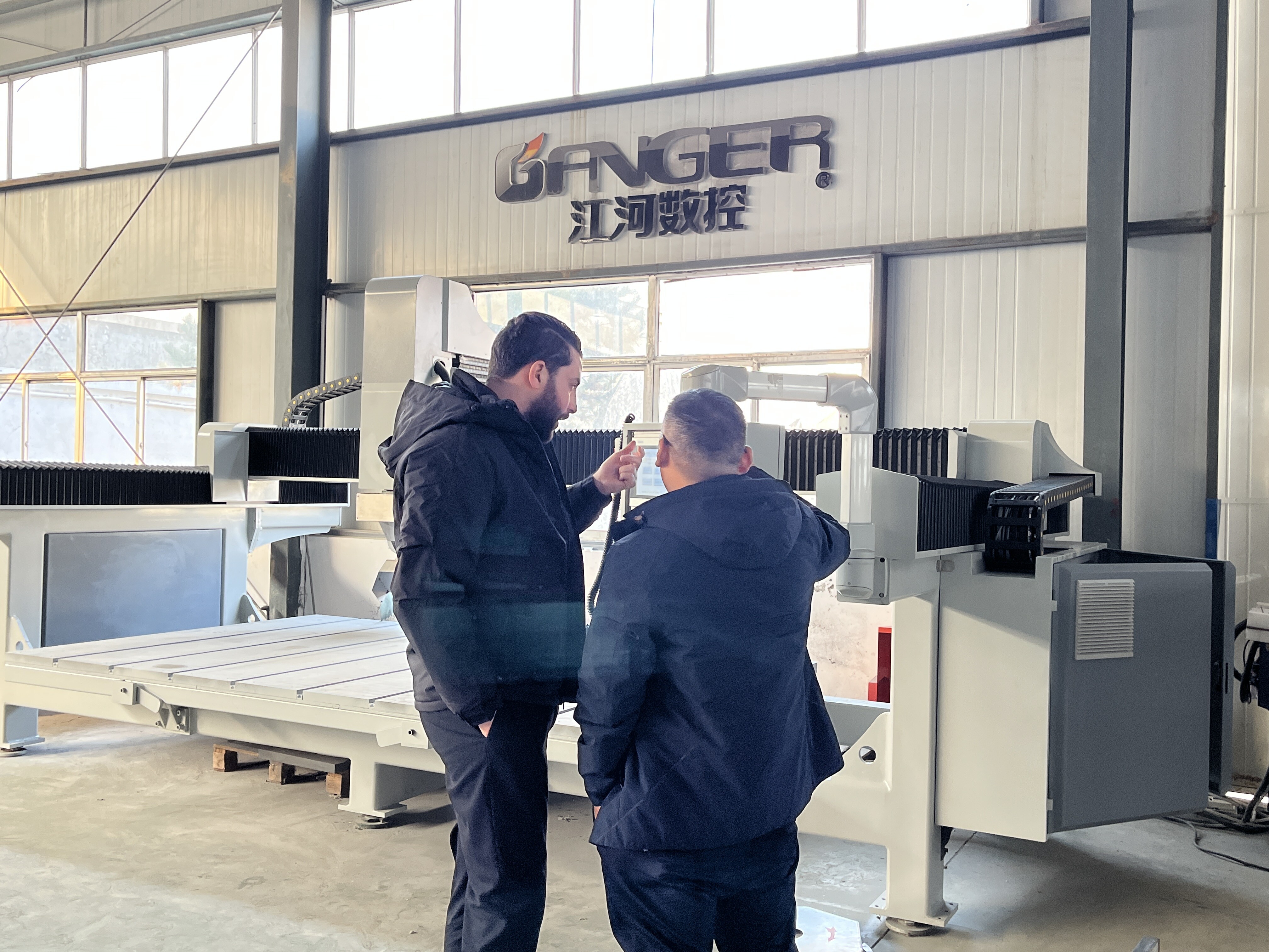 عميل تونسي يزور مصنع GANGER CNC