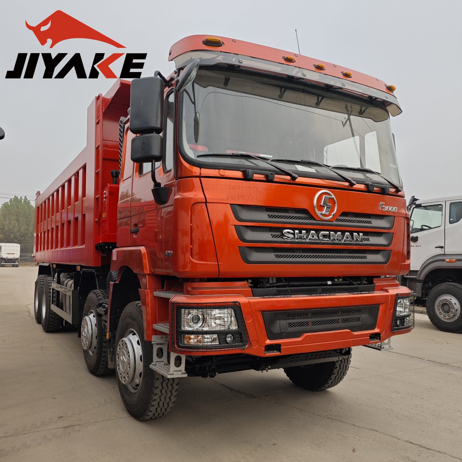 شاحنة قلابة Shacman F3000 بتكوين 8X4