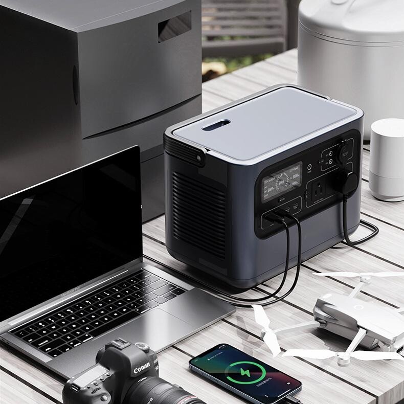 Super fast charging power station 600W