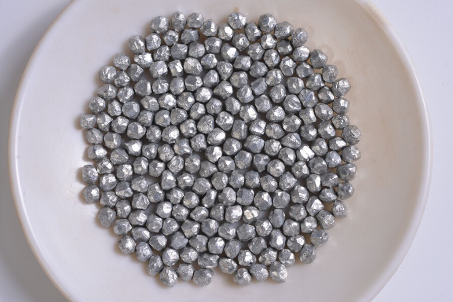 الفرق بين طلقة الفولاذ منخفض الكربون وطلقة قطع الأسلاك