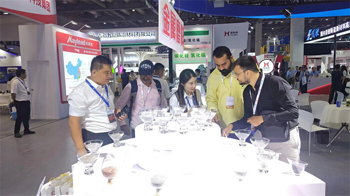 ووضع فرق محليةمن يستطيع تطوير خطط الحفظ ،