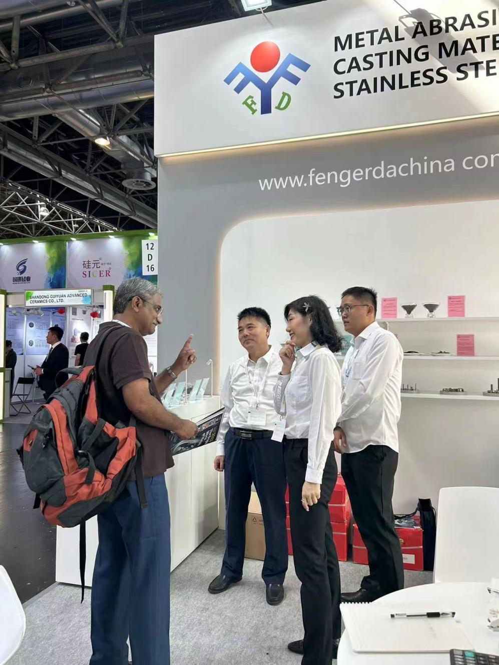 وقد تسبب الصيد الجائربانخفاض مخزون الأسماك.