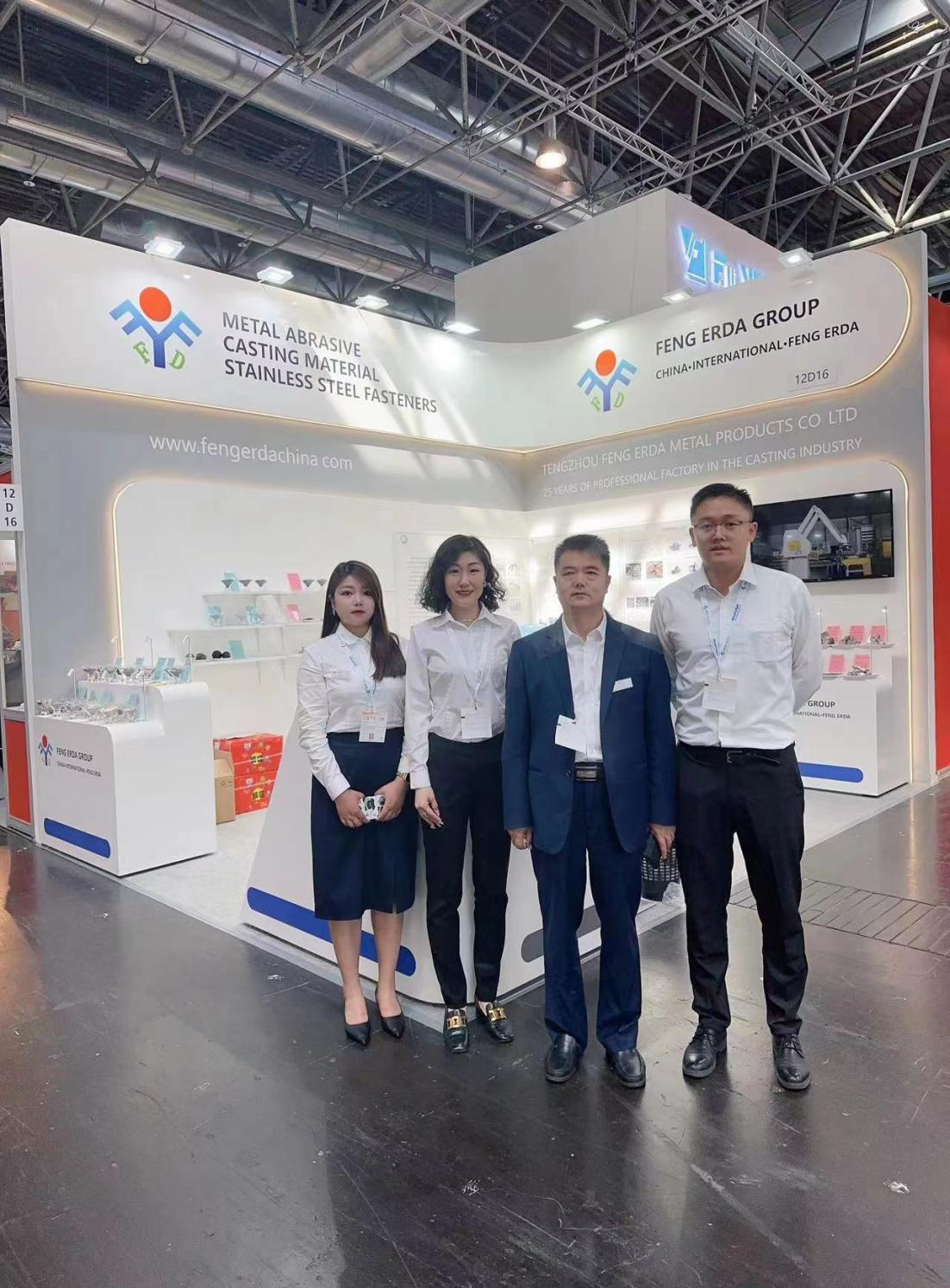 وقد تسبب الصيد الجائربانخفاض مخزون الأسماك.