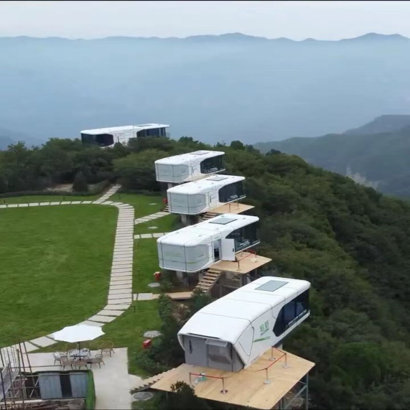 كبسولة الفضاء B7