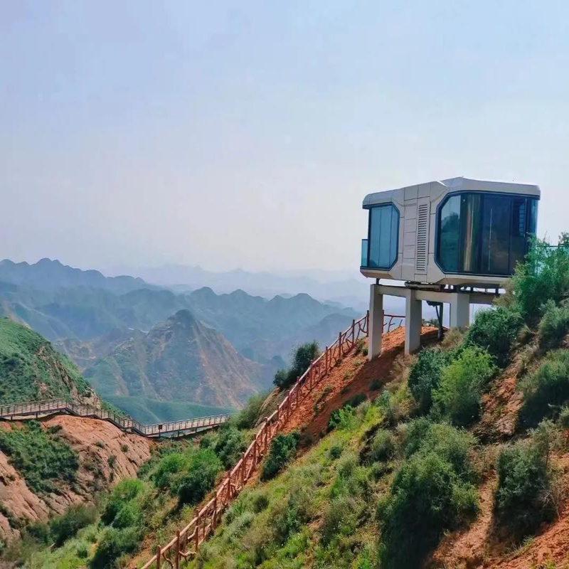 كبسولة الفضاء B7