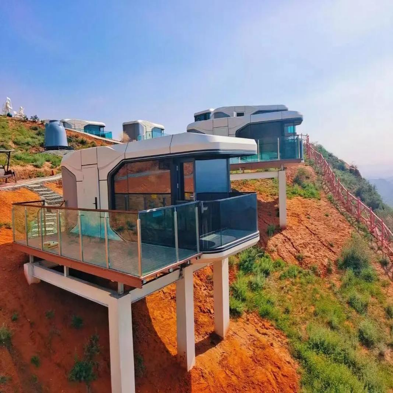 كبسولة الفضاء B7