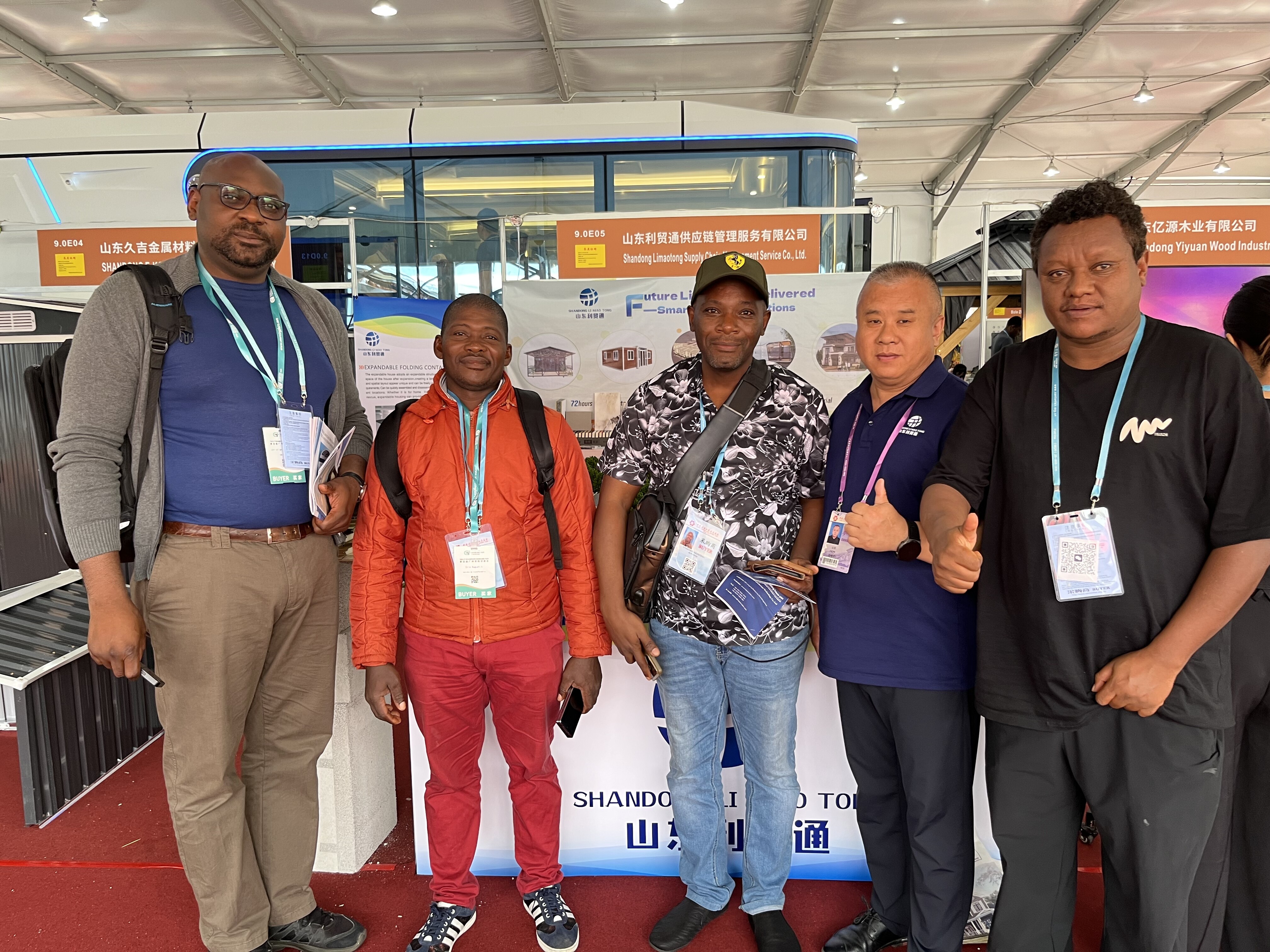 معرض كانتون الثاني لمعرض شاندونغ ليماوتونغ المشرق للمباني الجاهزة في شاندونغ ليماوتونغ يجذب اهتمامًا لا حصر له