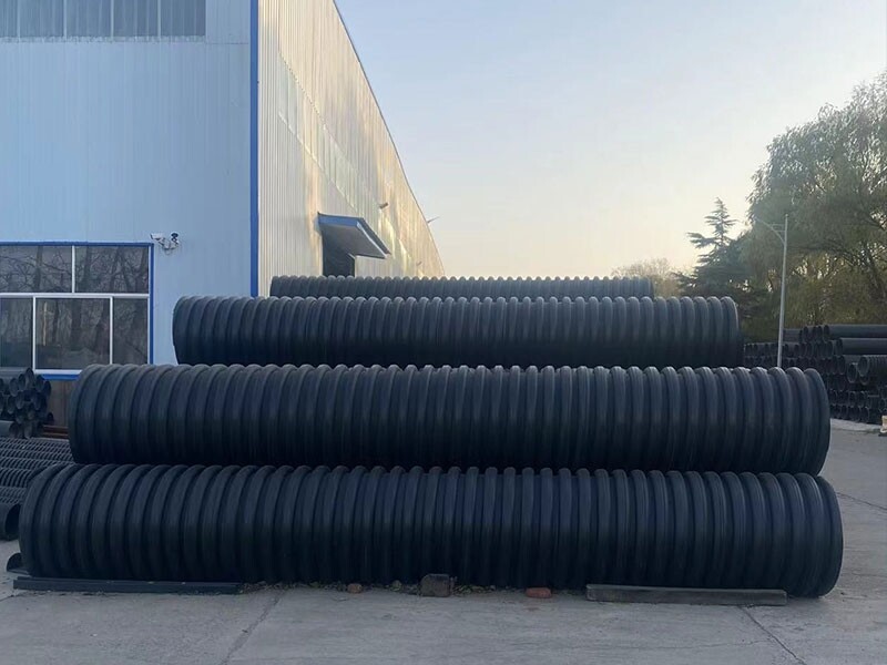 أعمدة أنبوبية مجوفة الجرح