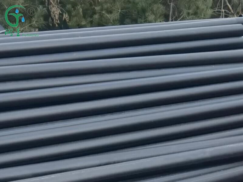 أنابيب البولي إيثيلين عالي الكثافة