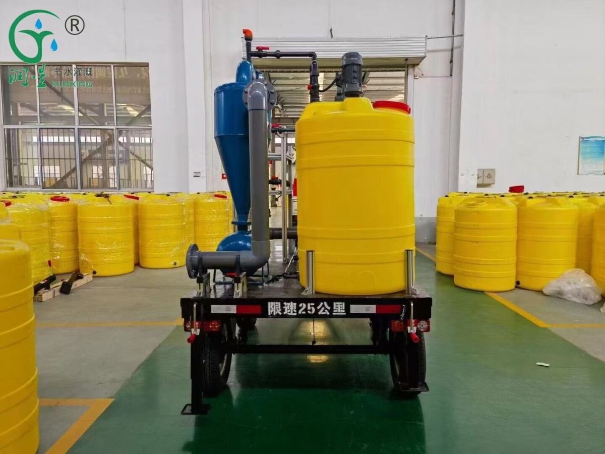 施肥罐素材1.jpg 施肥罐素材1.jpg