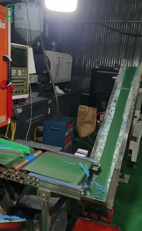 إبراز قوتنا التصنيعية: إنتاج أنابيب الري بالتنقيط على نطاق واسع إبراز قوتنا التصنيعية: إنتاج أنابيب الري بالتنقيط على نطاق واسع