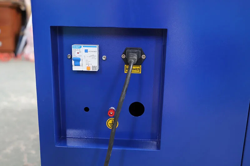 ماكينة قطع الليزر ثنائي أكسيد الكربون_GC1390LG