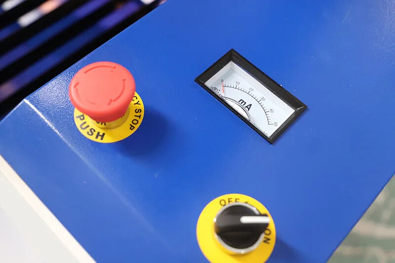 ماكينة قطع الليزر ثنائي أكسيد الكربون_GC1390LG