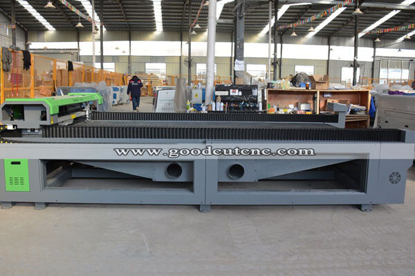 GC-1625LAماكينة النقش والقطع بالليزر ثاني أكسيد الكربون ذات الوجبة الآلية