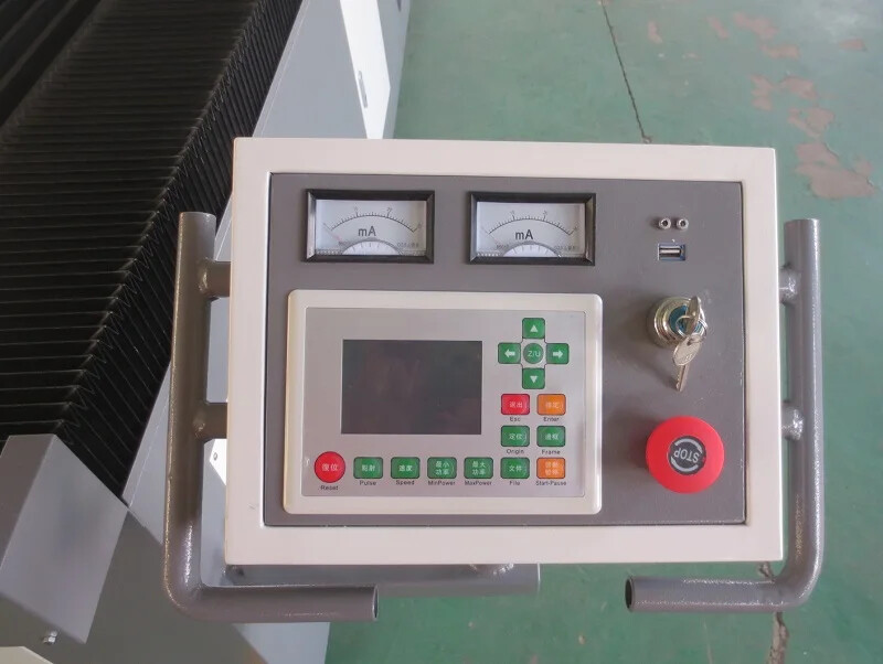 ماكينة نقش بالليزر_GC-1325LS ل النقش على الحجارة 5.jpg ماكينة نقش بالليزر_GC-1325LS ل النقش على الحجارة 5.jpg