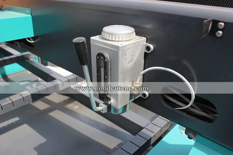 ماكنة قطع البلازما بالحجم الكبير GC-2060P