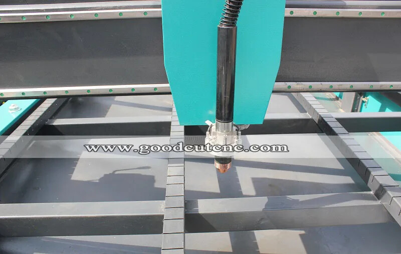 ماكنة قطع البلازما بالحجم الكبير GC-2060P