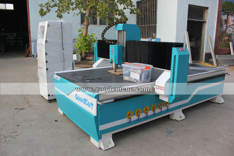 GC1325V Jinan GoodCut 1325 راوتر CNC للأعمال الخشبية