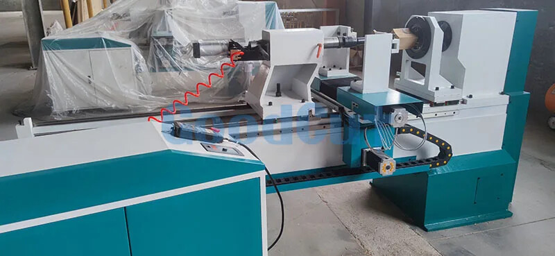 GC1530 ماكينة دوارة خشب ذات تغذية أوتوماتيكية 1 (4).jpg GC1530 ماكينة دوارة خشب ذات تغذية أوتوماتيكية 1 (4).jpg