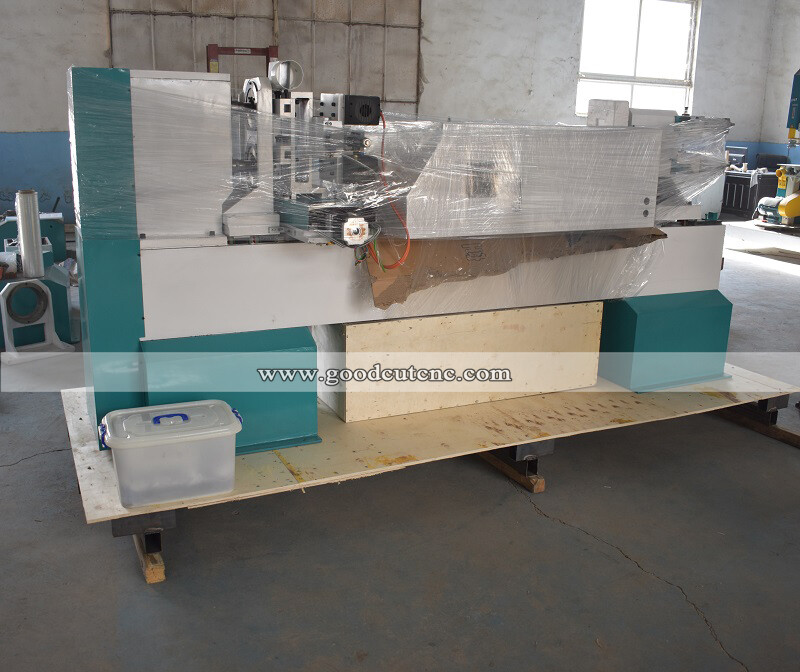 GC1530ماكينة الخراطة الخشبية ذات الوجبة الآلية