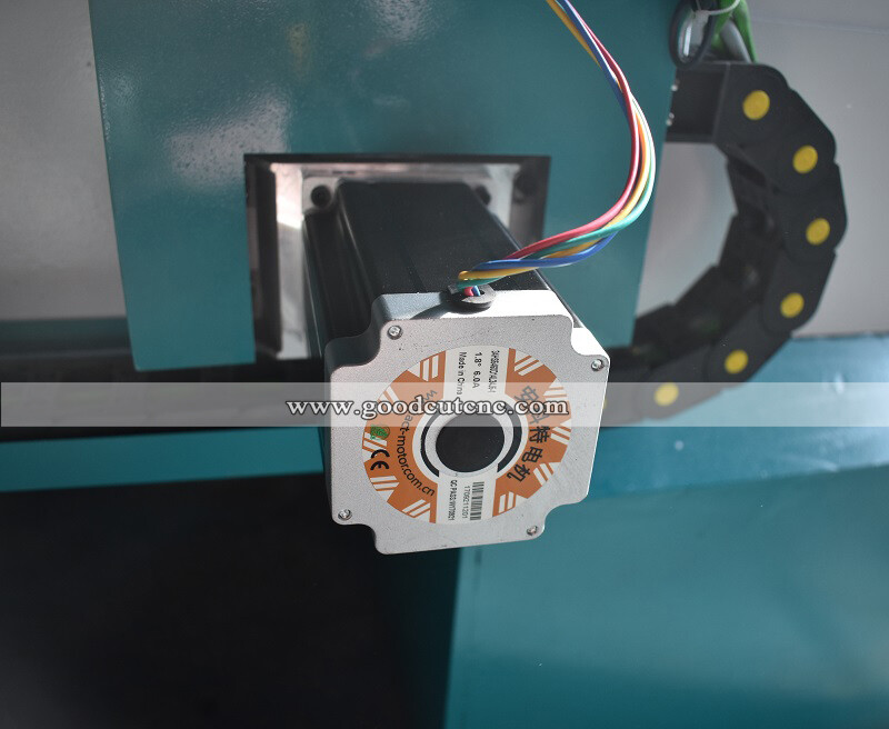 GC1530ماكينة الخراطة الخشبية ذات الوجبة الآلية