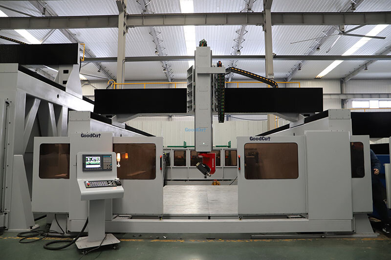 آلة CNC 5 محاور GC1325 للنحت على الخشب والحجر والرغوة والقوالب مع مغزل 5 محاور